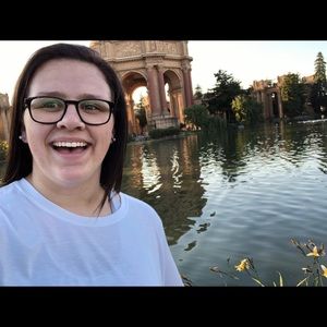 Meet your Posher, Hannah